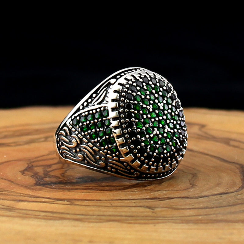 Royal ring of 925 sterling silver for men green color with stones