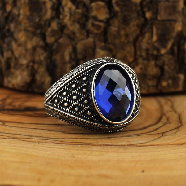 Royal ring of 925 sterling silver for men blue color with stones