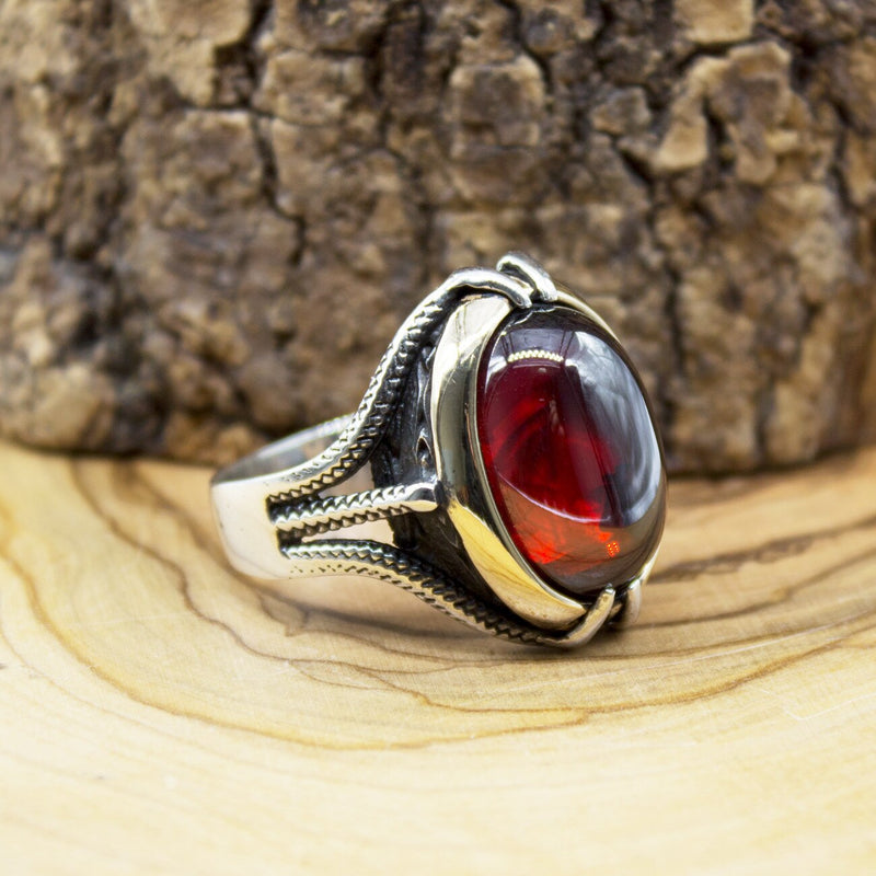 Royal ring of 925 sterling silver for men red color with stones